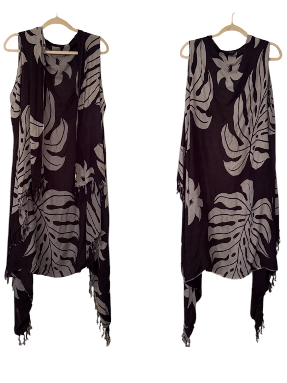 Tropical Monstera Black & Grey Leaf Open Front Sleeveless Kimono. OSFM